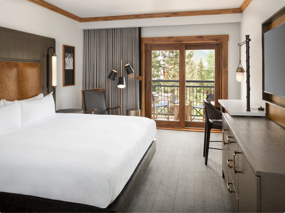 hotel room single bed